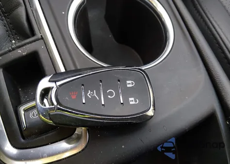 2018 Chevrolet Equinox Lt z USA, uszkodzony, nr VIN 2GNAXSEV7J6314793